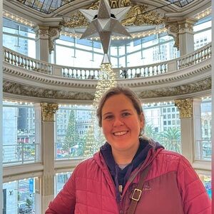 Meet your Posher, Caroline